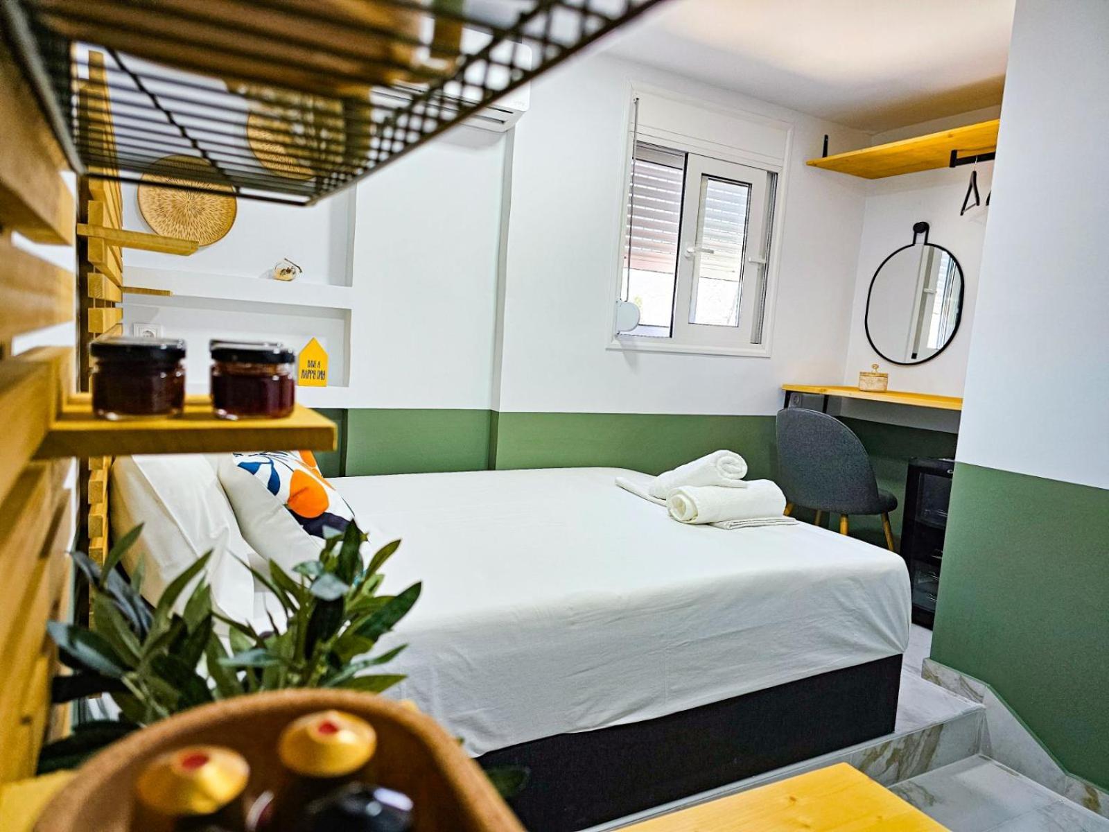 Μέντα 1 Kalamata Quarto foto